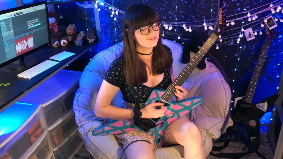 “I think Pantera might’ve talked about this in Hot and Heavy”: Kayla Kent nails Eddie Van Halen’s Ice Cream Man solo in the style of Dimebag Darrell