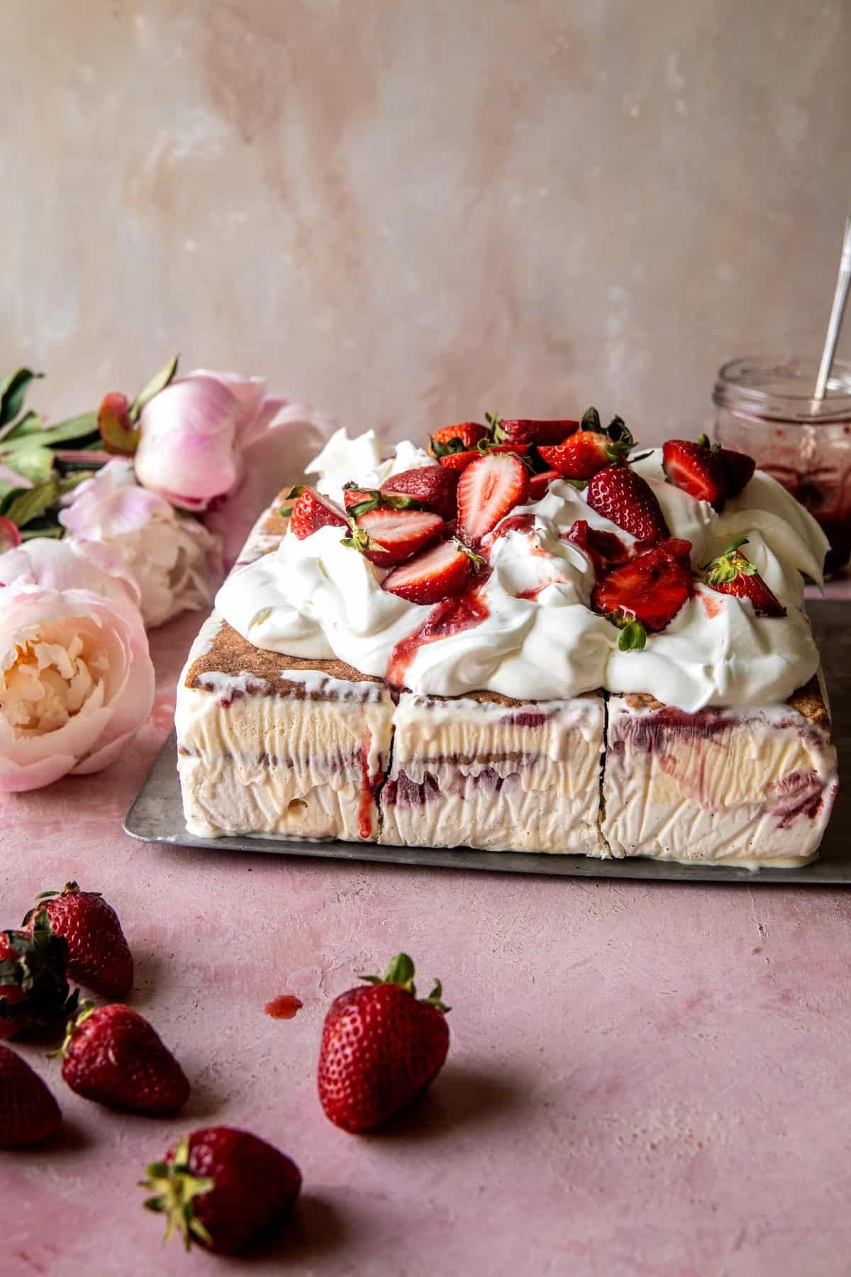 Easy Strawberry Ice Cream Cake