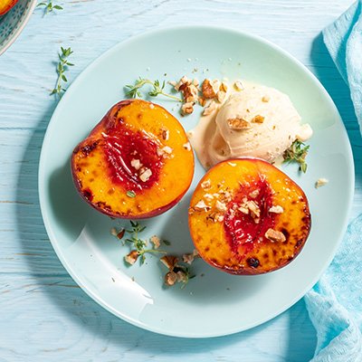 Grilled Peaches with Ice Cream