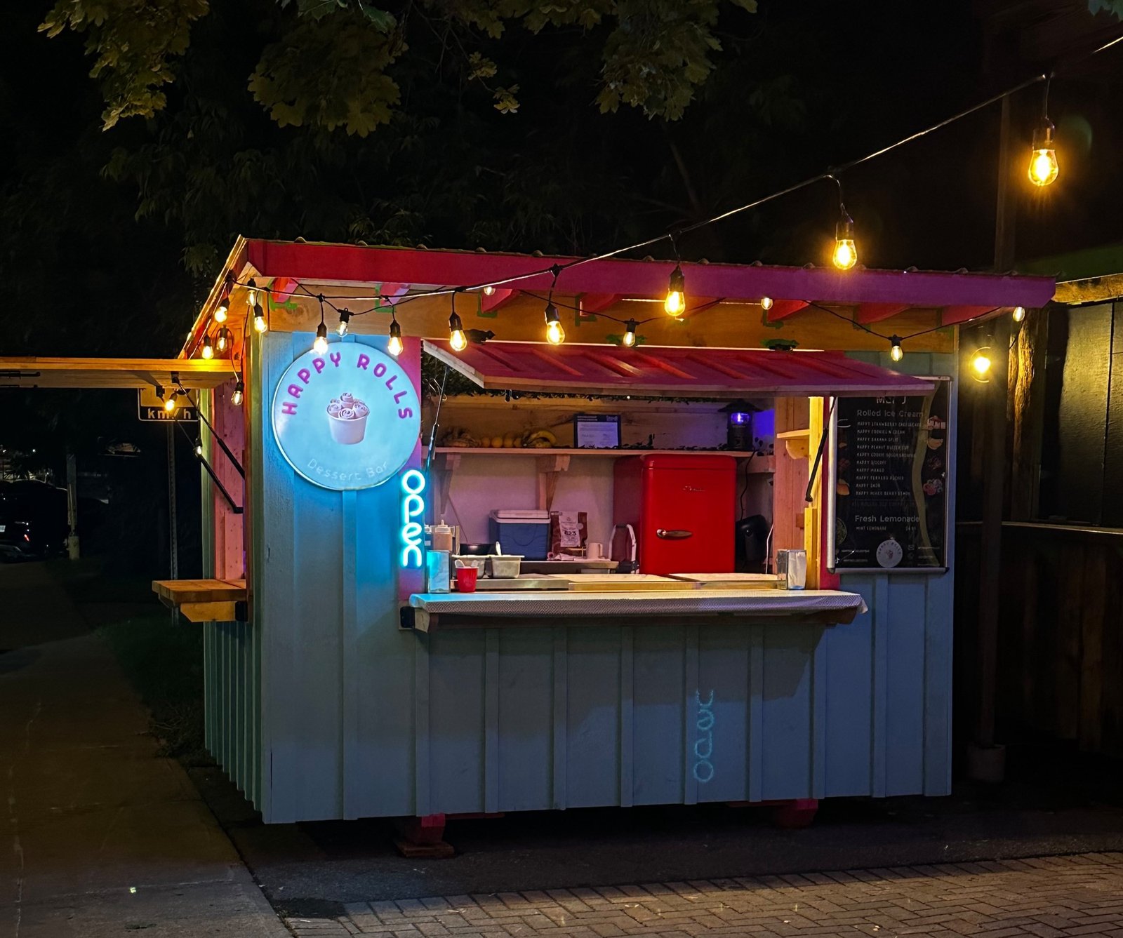 Have you tried Wellington West’s rolled up ice cream? 