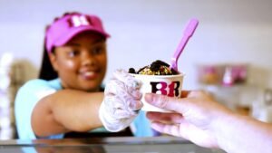 Baskin-Robbins offering $1.99 scoops for parents this summer