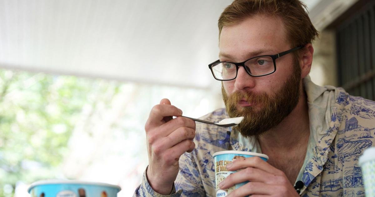 Appalachian Trail thru-hikers take on ice cream challenge - The Independent Record