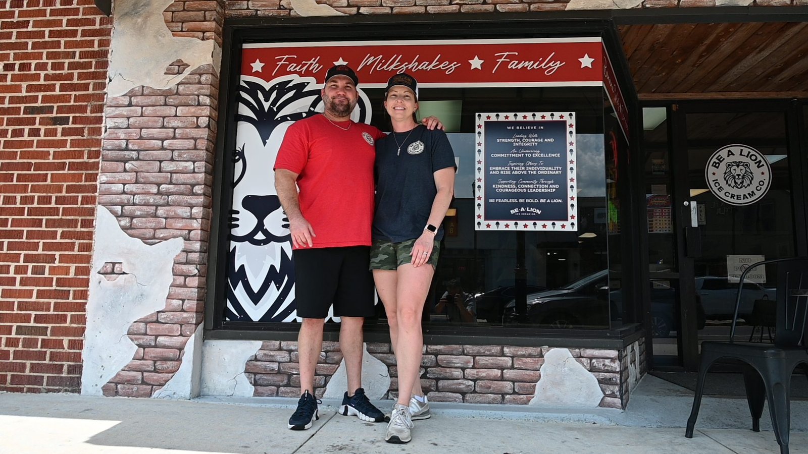 Ice cream shop owners embrace lions and legacy | Crestview News Bulletin